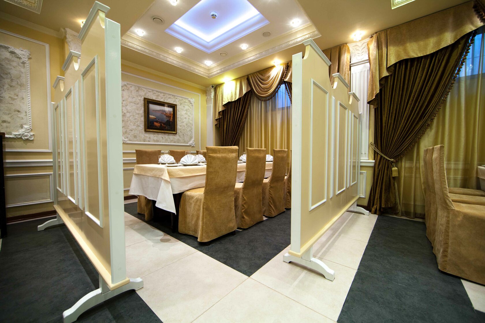 Флоренция ул. Флоренция худайбердина 198б стерлитамак. Флоренция ресторан на красногвардейской. Стеклопенал флоренция бтс. Флоренция ул худайбердина 198б.