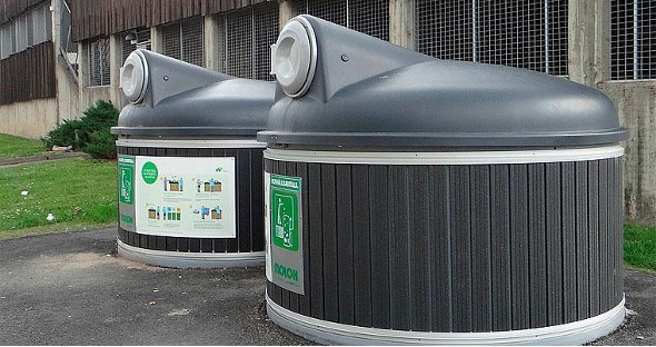 Специализированные станции для сбора отходов в Швеции.