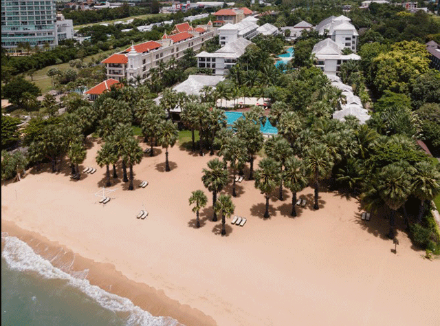 Отель Ravindra Beach Resort & Spa 5*