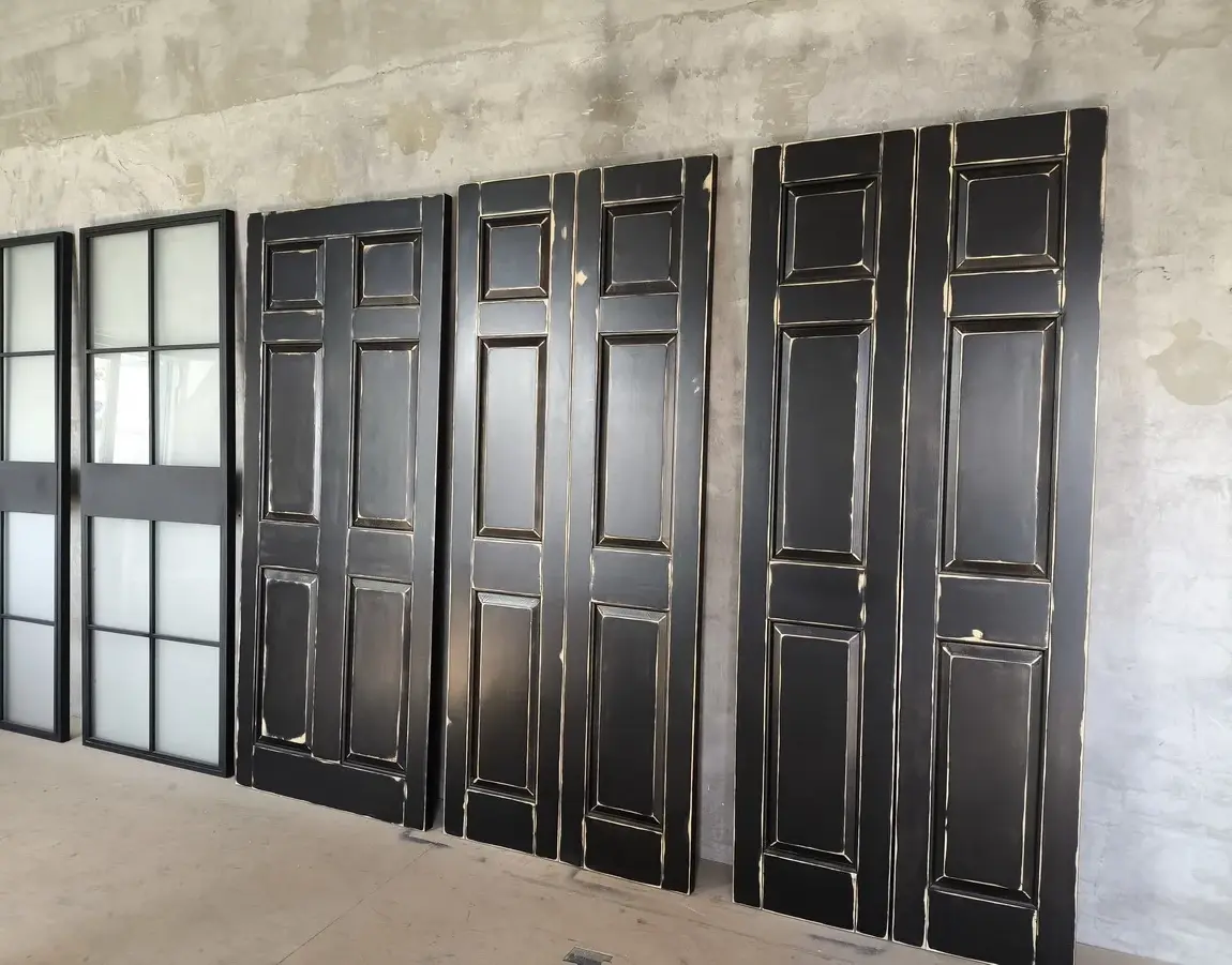 Межкомнатные двери из массива 