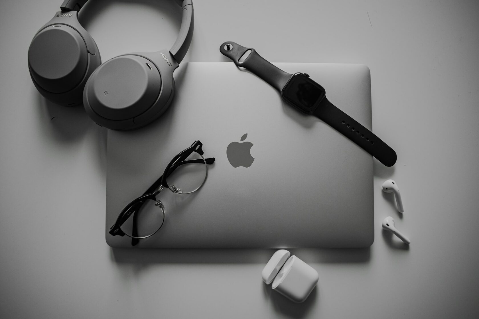 Ноутбук и MacBook