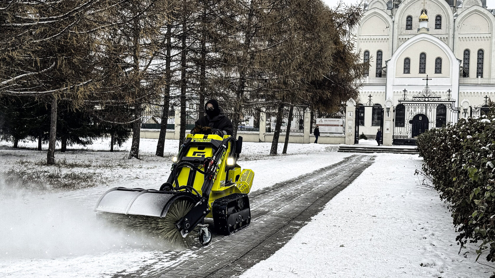 Поворотная щётка для уборки снега — вид 2