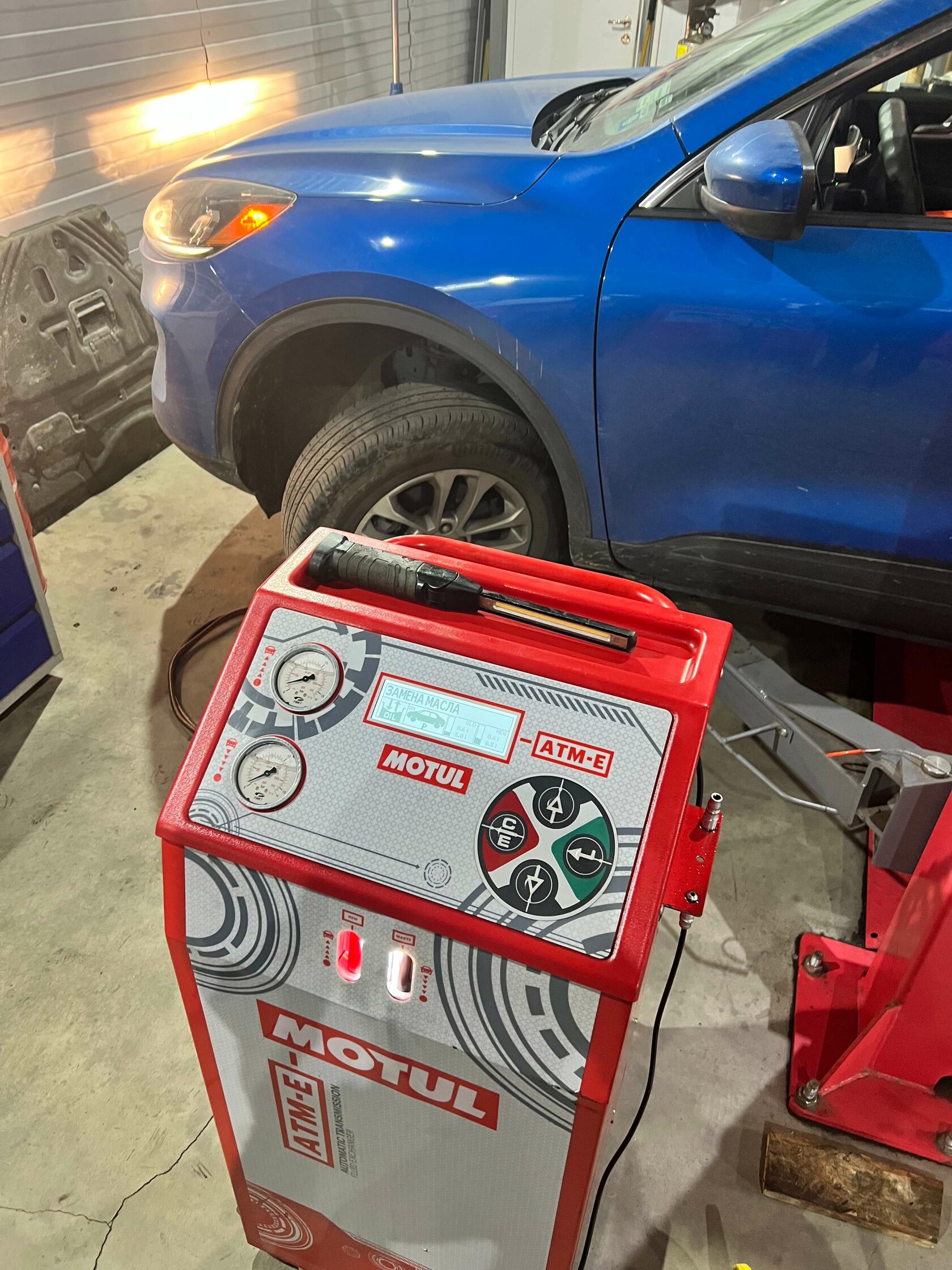 Расходные материалы Motul для Ford Escape