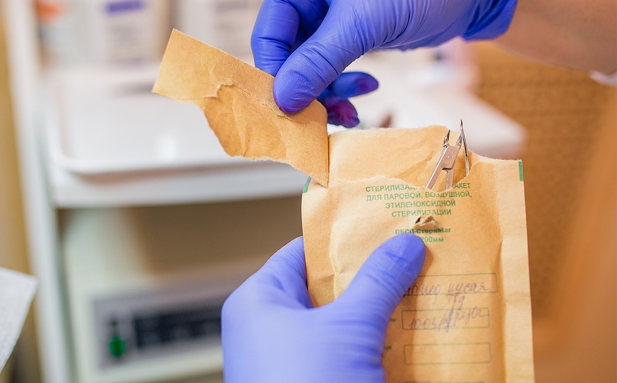 Дезинфекция и стерилизация пинцетов для наращивания ресниц