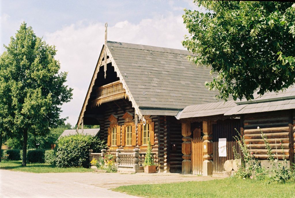 Русская колония Александровка, дом 6 летом