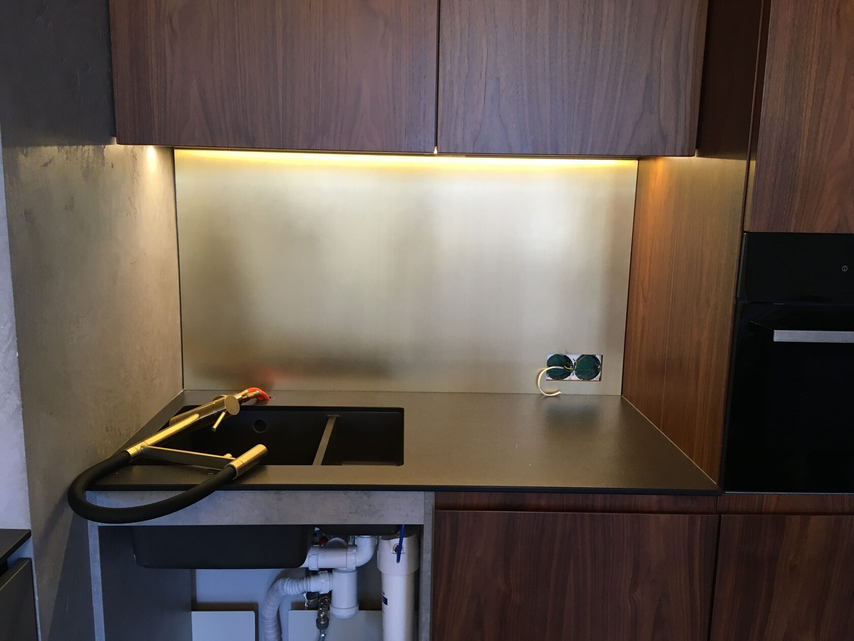 фартук из латуни