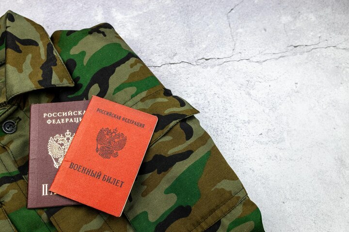 Изображение от &lt;a href=&quot;https://ru.freepik.com/free-photo/history-subject-arrangement-with-soldiers_16691199.htm#fromView=search&amp;page=1&amp;position=3&amp;uuid=fb63abbf-f11a-42ad-a331-295ceb4f3ac5?log-in=google&quot;&gt;Freepik&lt;/a&gt;