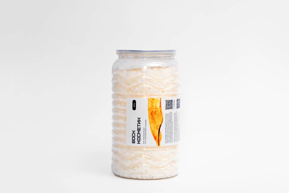 Пластиковая банка с белым пчелиным воском в гранулах