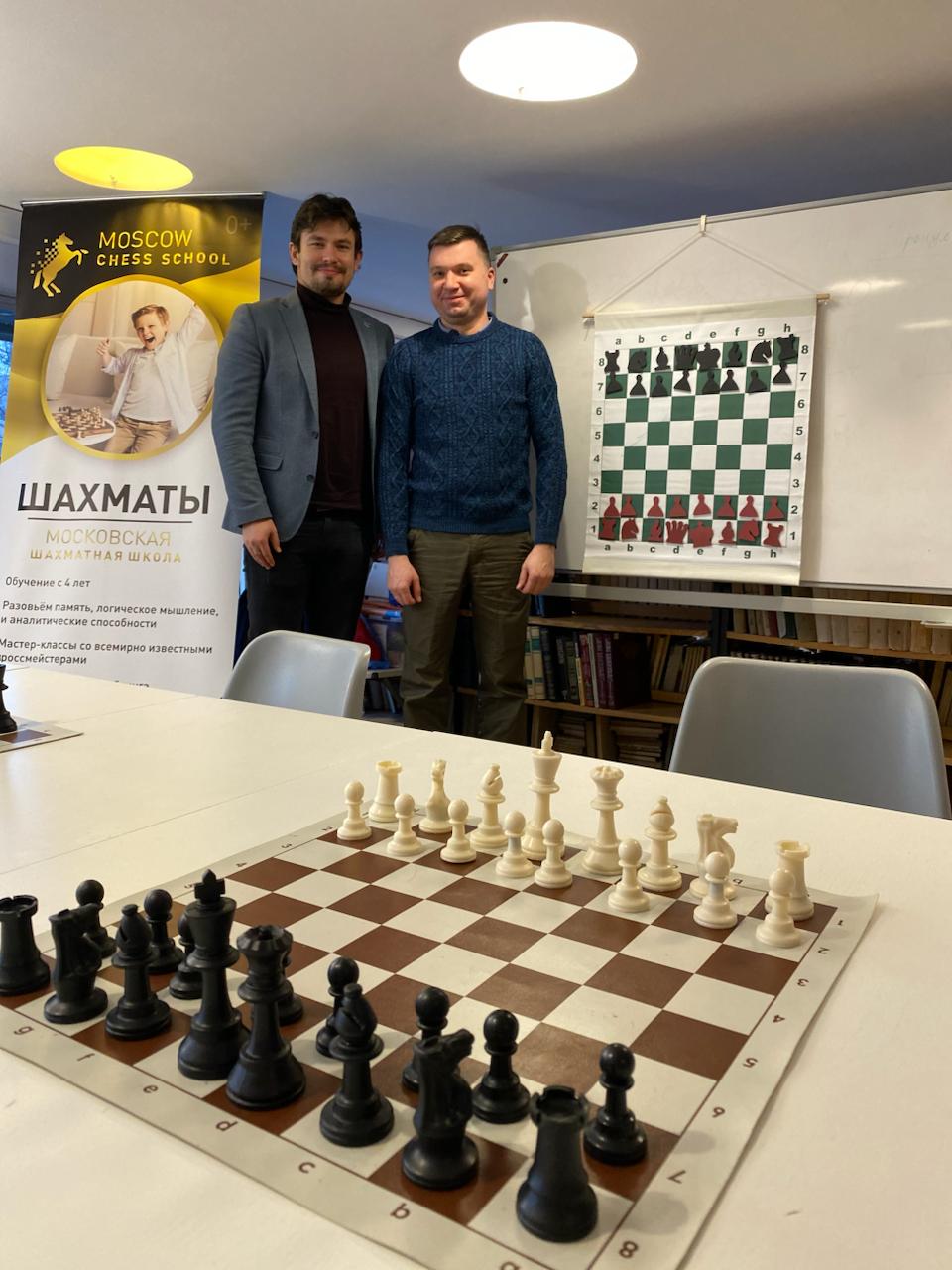 Гроссмейстер Евгений Романов в Moscow Chess Club