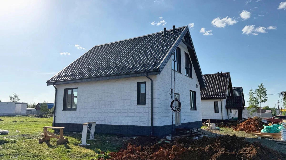 Купить двухэтажный дом 105 кв.м. в пос. Круглое в Челябинской области