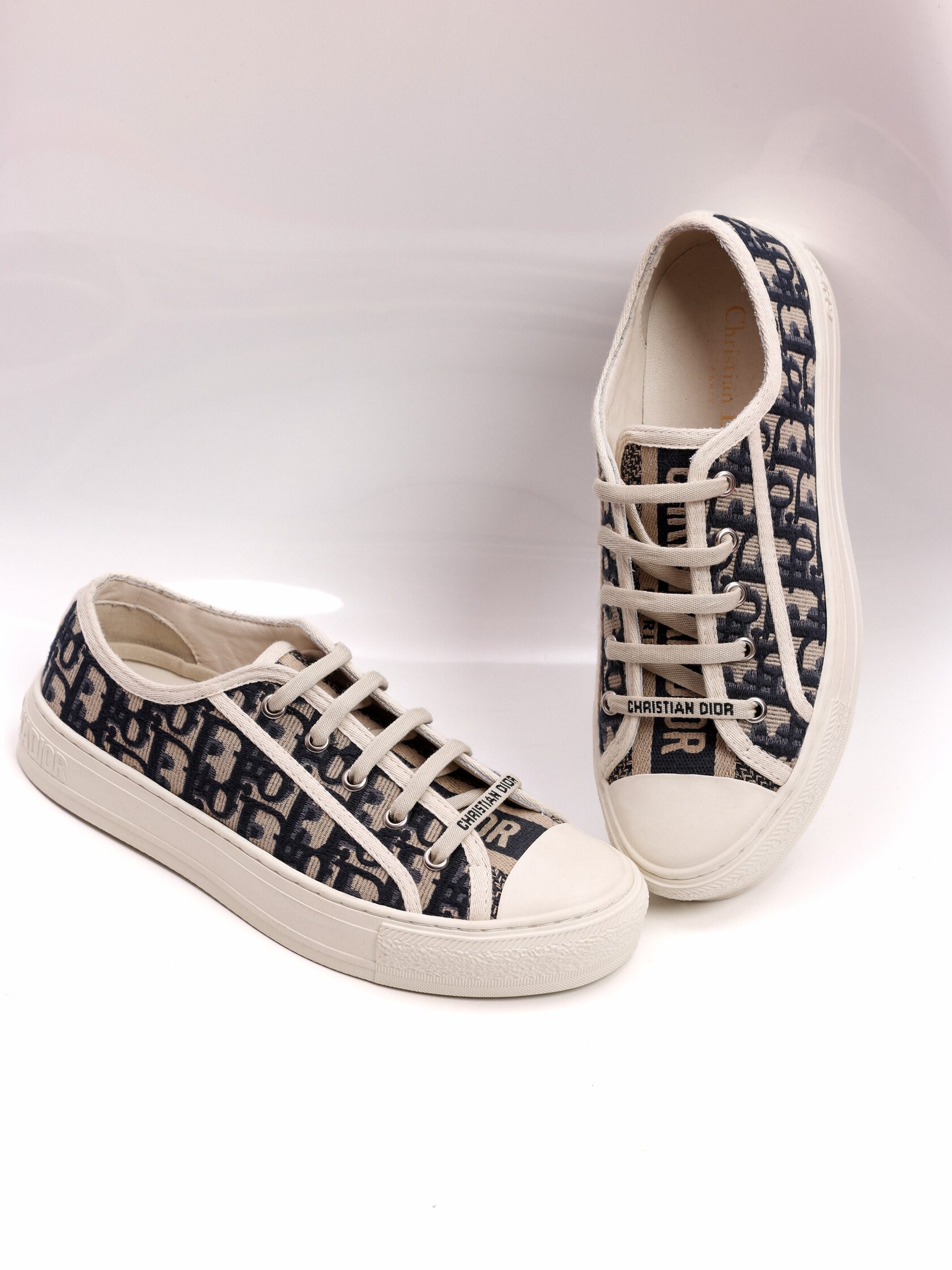 DIOR Walk’n’Dior Sneaker Oblique Embroidered Cotton Deep Blue