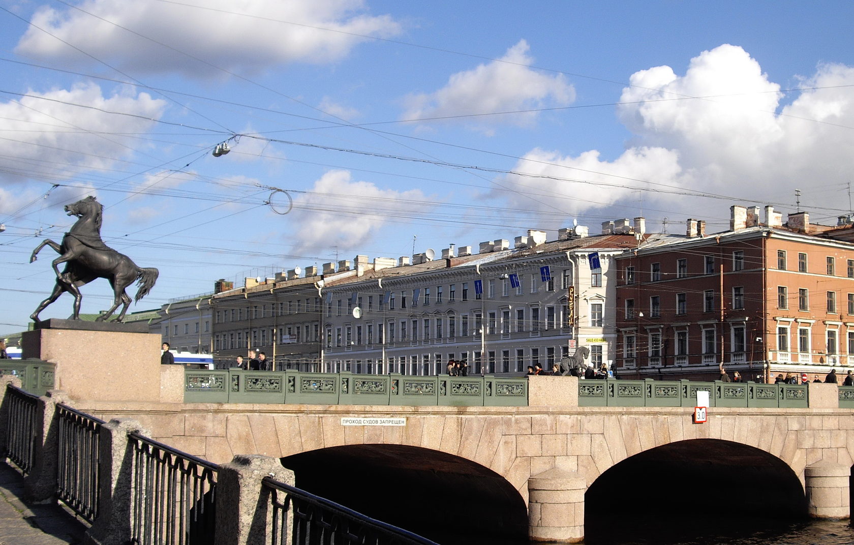 Лицо наполеона на аничковом мосту фото