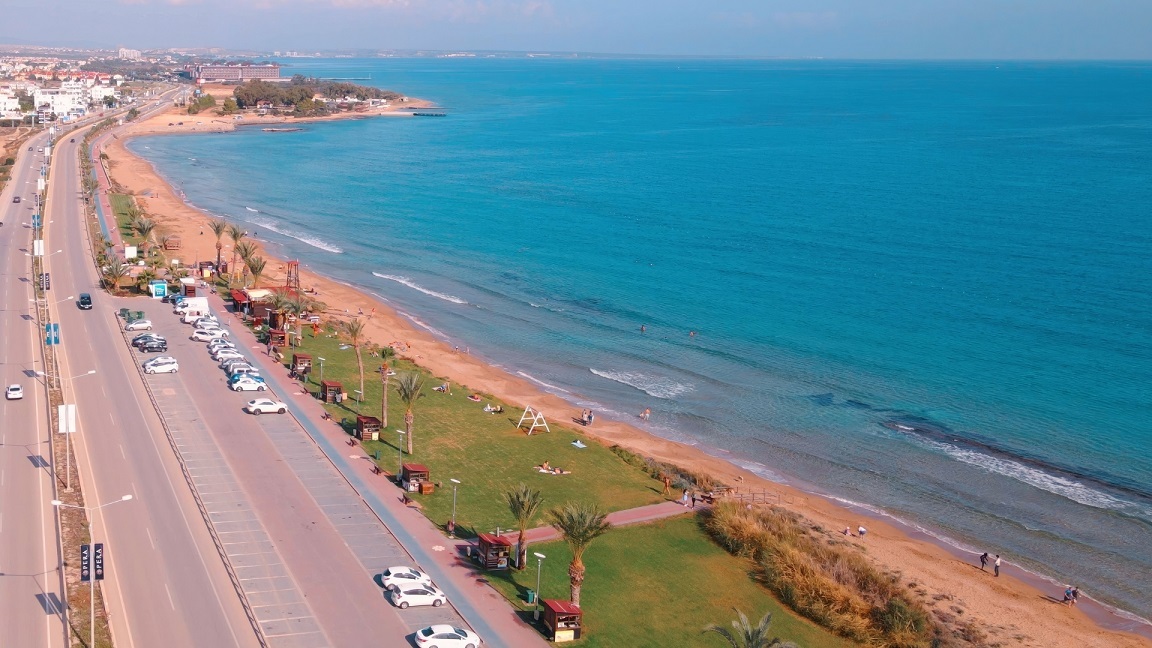 Пляж Long Beach в Искеле, Северный Кипр