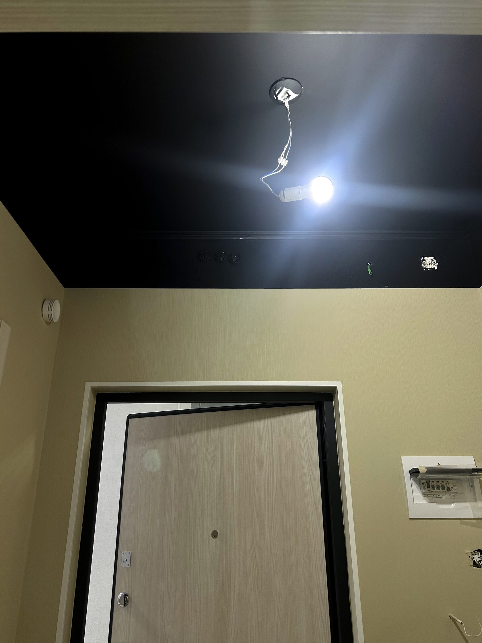 Малярные работы, покраска и поклейка обоев черный колор бокс color box