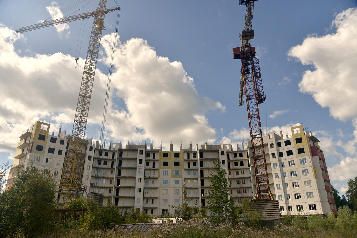 Жк светский лес сочи. Мособлкапстрой ЖК Лесной. Московский фонд защиты обманутых дольщиков. Фонд защиты прав дольщиков Московской области. В Подмосковье завершили малоэтажный долгострой ЖК "Пушкарь".