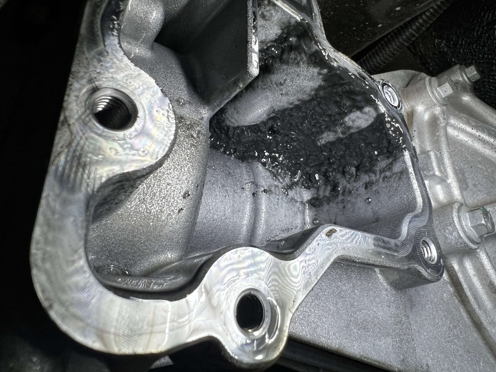 Продукты износа в корпусе муфты