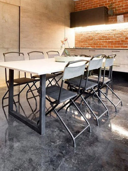 микроцемент на полу