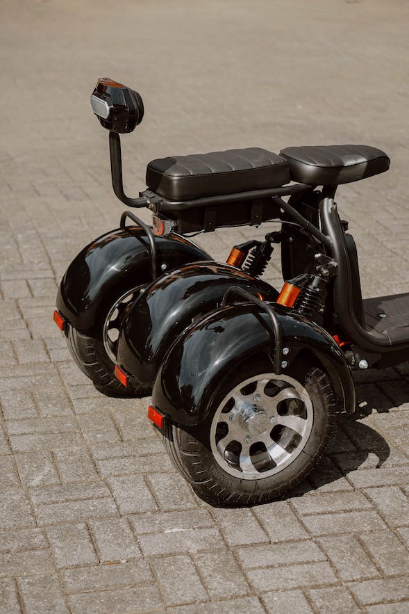 Electric-scooter-e-trike-Costa-Rica-Jaco-golf-trike-suspension