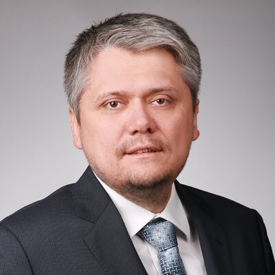 Редактор максим елисеев фото