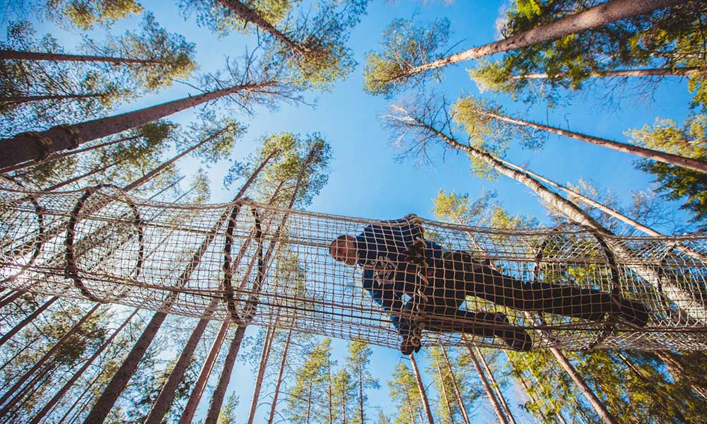 Веревочный парк орех. Норвежский парк Орехово. Орехово веревочный парк. Верёвочный парк орех в СПБ. Орех норвежский парк Орехово.