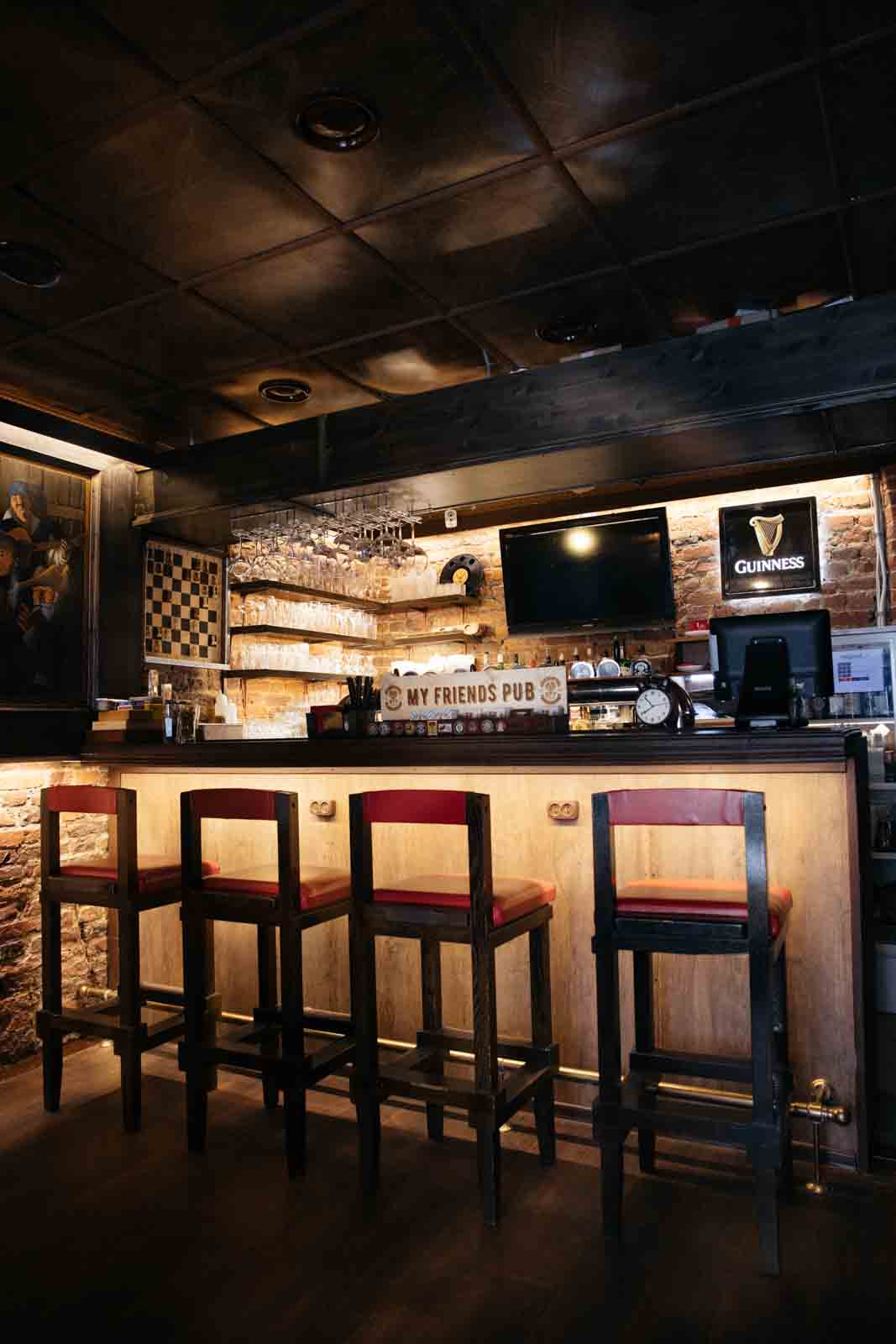 Френдс оф френдс санкт петербург. Олд френдс пушкин. Паб my friends pub. Олд френдс паб. My friends pub спб меню.