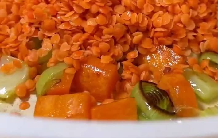 Приготовление крем-супа из красной чечевицы: шаг 3