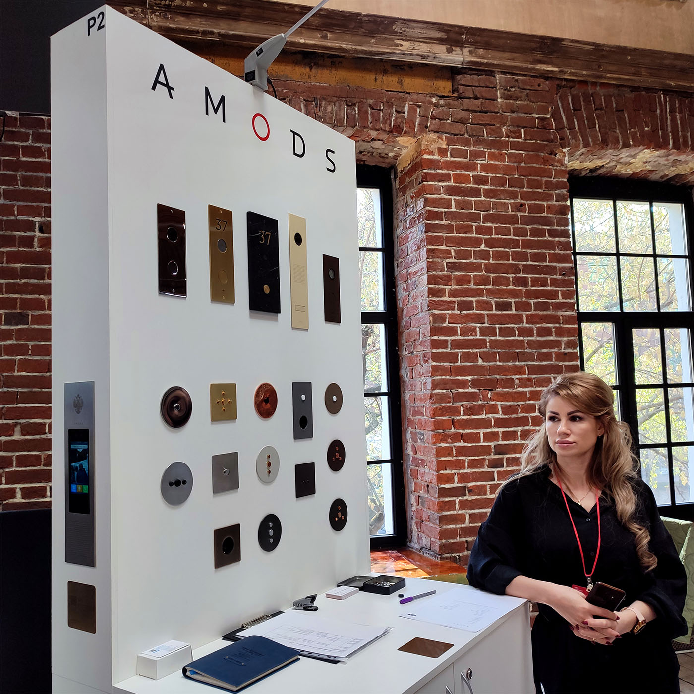 Amods дизайн выключателей и домофонии для ЖК, МКД, умных домов, KNX, Bus77 Hi-Tech Building