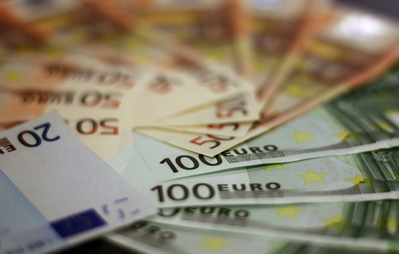 croatia currency, do croatia use euros, croatia euro, what currency does croatia use, croatias currency, croatian currency symbol code, croatia currency before euro