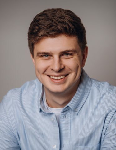 История студента Антишколы — Валерий, senior analyst, оффер в ОАЭ после обучения английскому с носителем