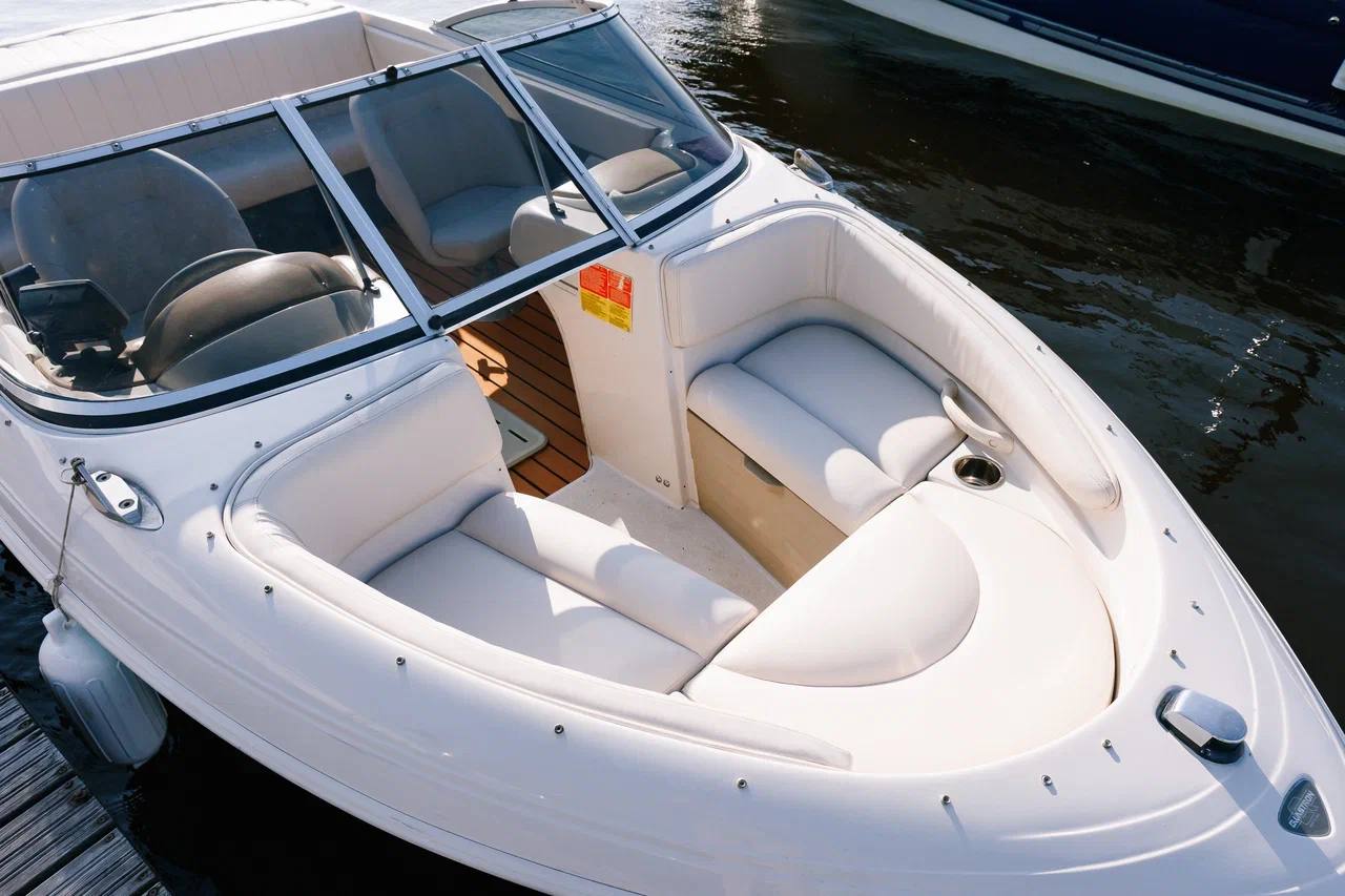 Катер Green - интерьер