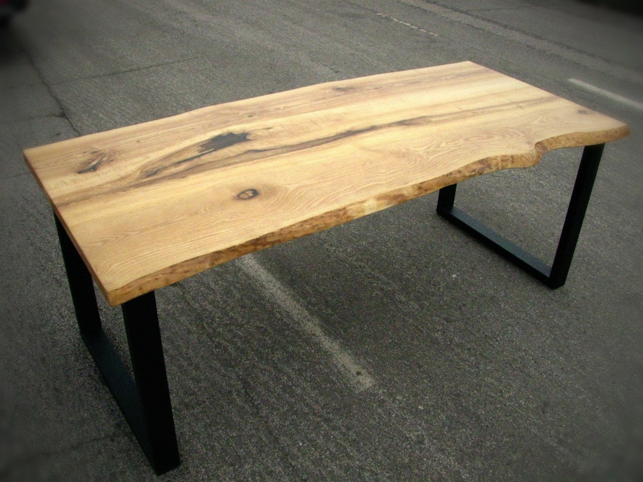 стол из цельного массива дерева лофт