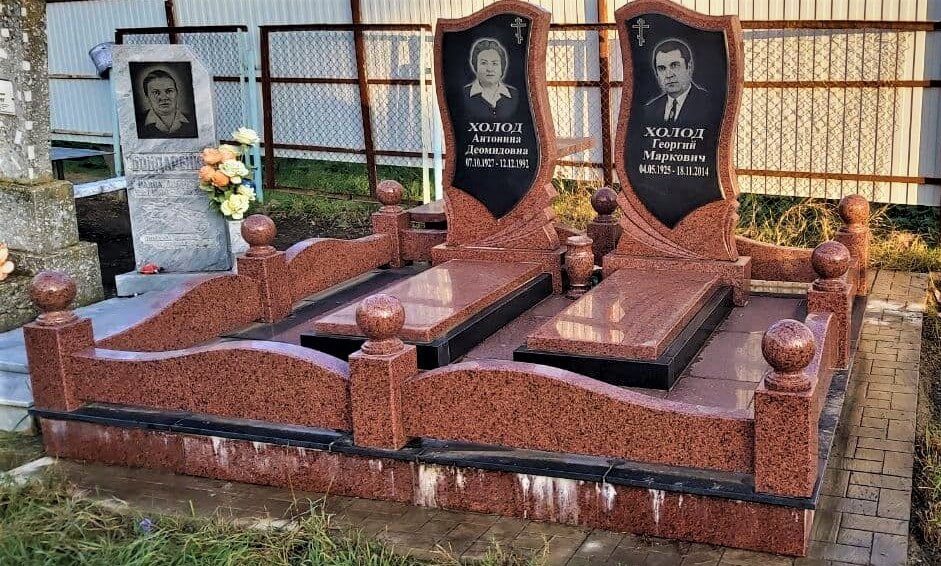 Алексей баталов памятник на кладбище фото