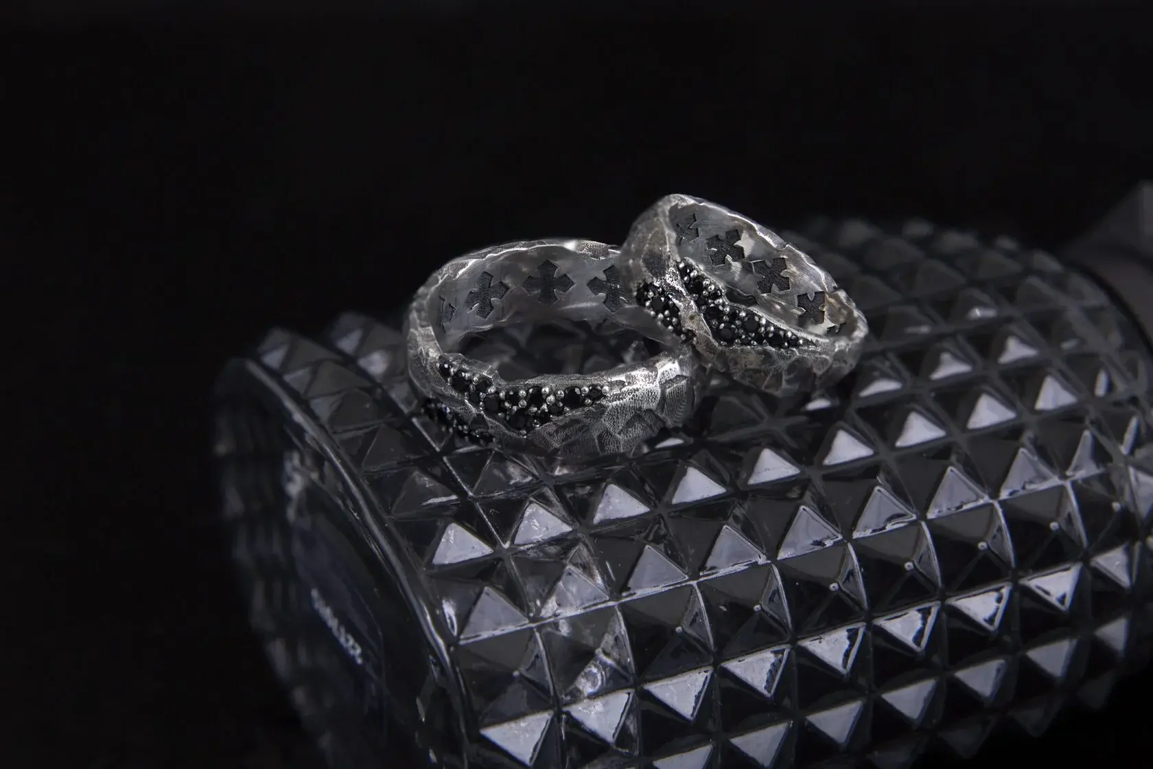 Серебряное кольцо
