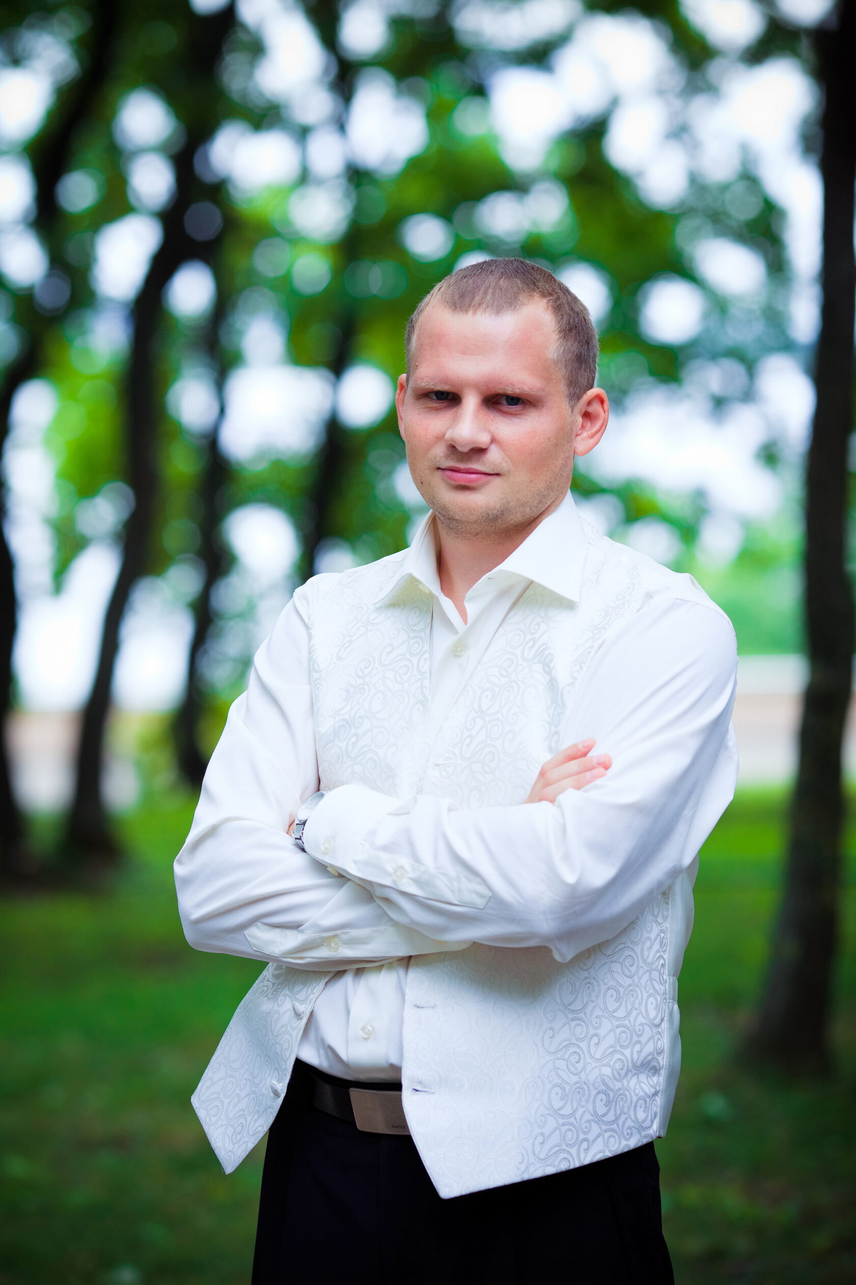 Dj курск. Dj dumchenkov. Агентство недвижимости палитра директор. Dj igrik ростов. Диджей думченков.