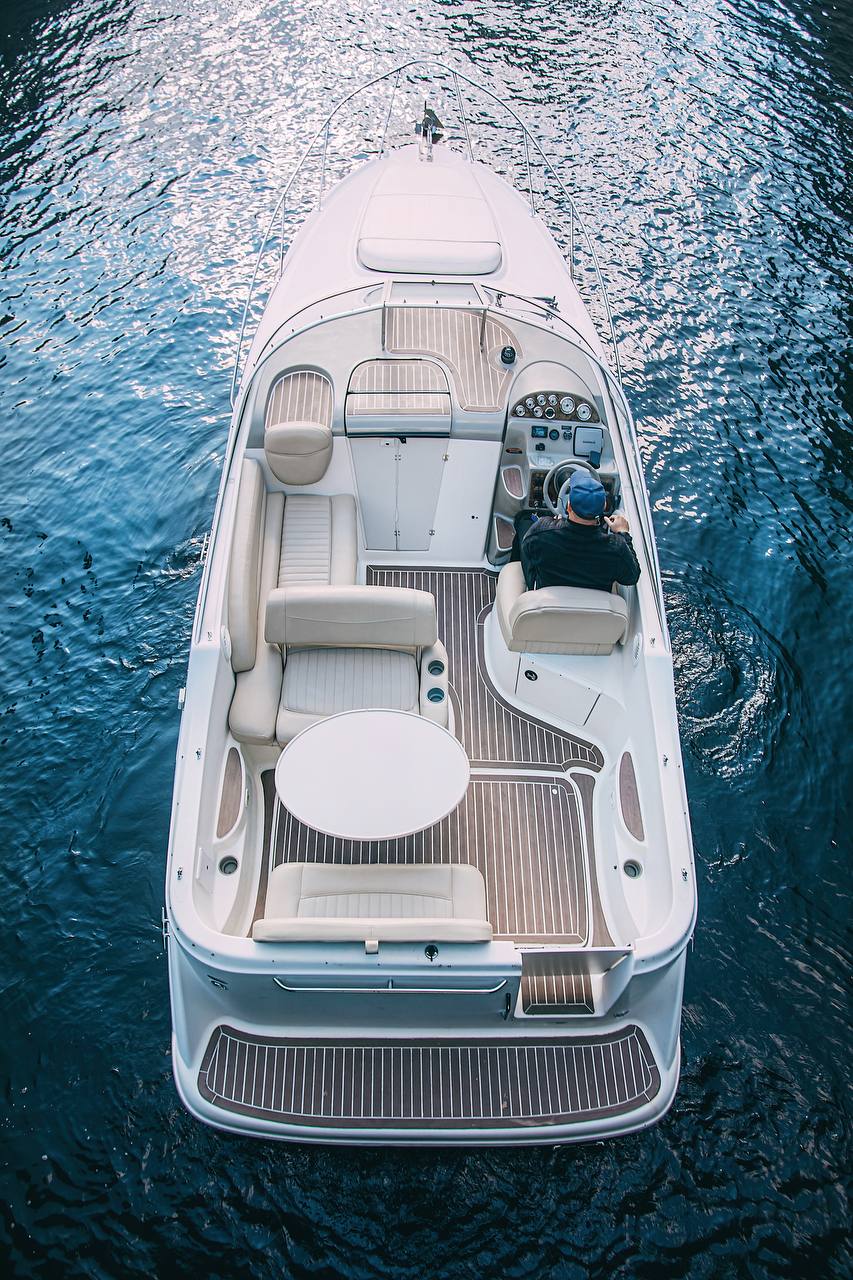 Катер Bayliner — фото 3 для аренды в СПб