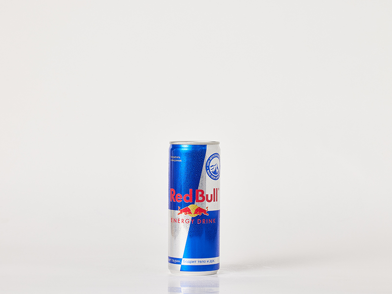 Ред булл пятерочка. Red bull состав. Ред Булл Лейпциг. Red bull таблетки. Red bull 250 ml Top view.