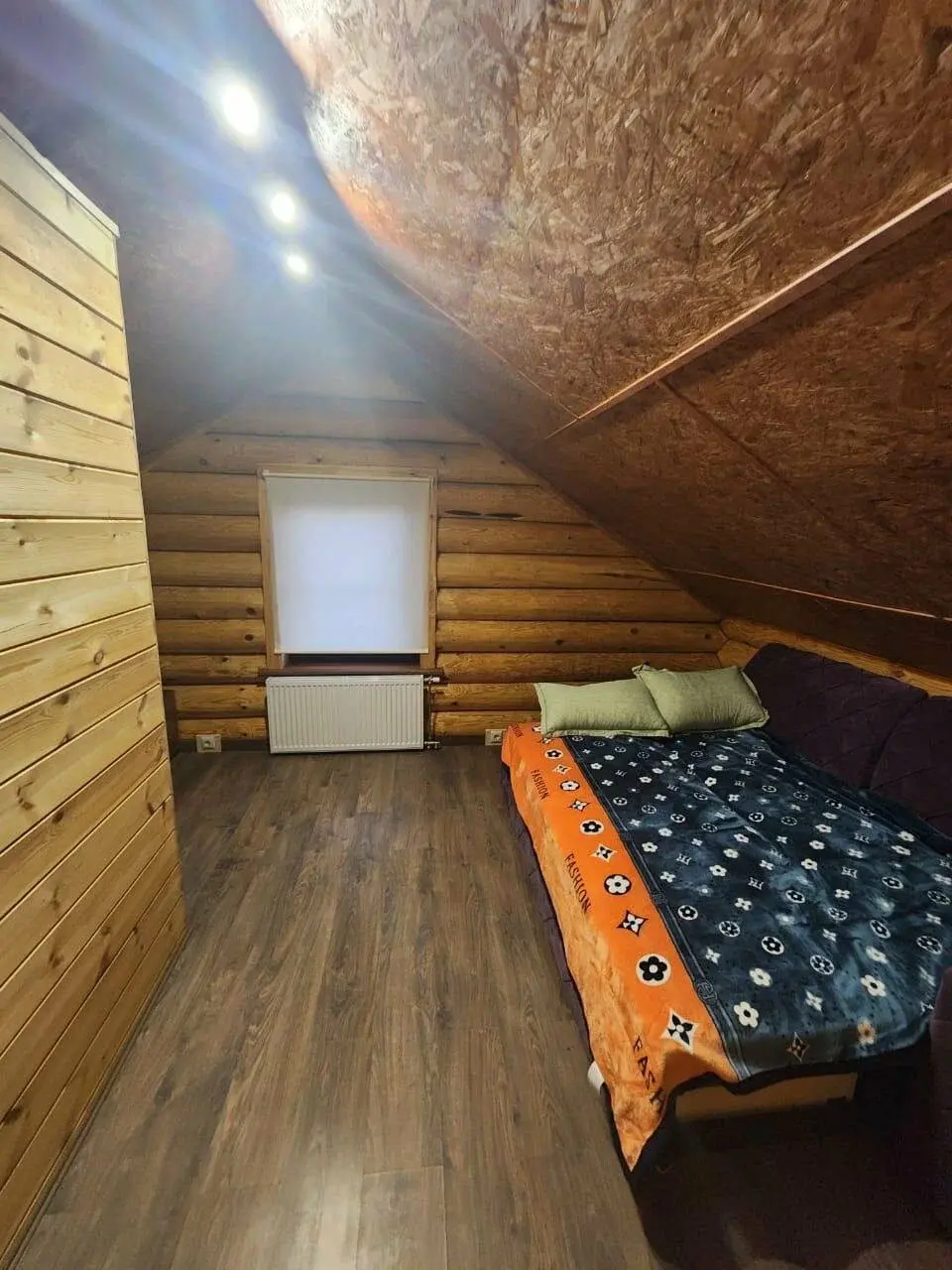 Комната отдыха в бане в Люберцах - уютная гостиная с мягкой мебелью - Богатырские бани