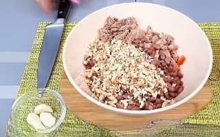 Приготовление салата «Тбилиси» с красной фасолью и говядиной: шаг 8