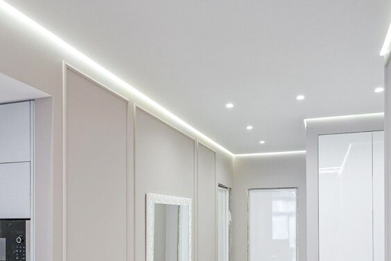 Установка сатиновых натяжных потолков в Москве