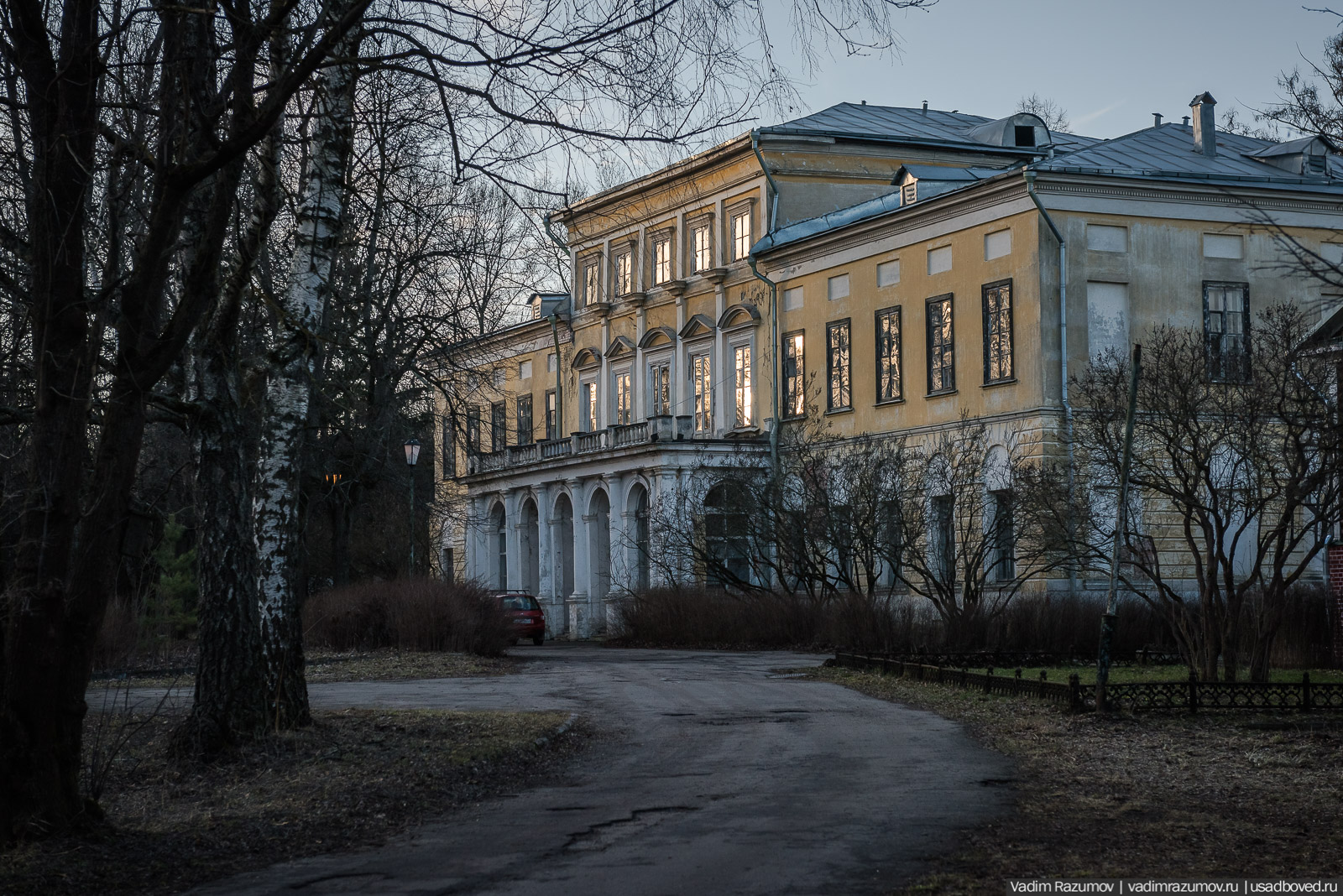 Экоэлектричка. Золотая осень в усадьбе Знаменское-Садки