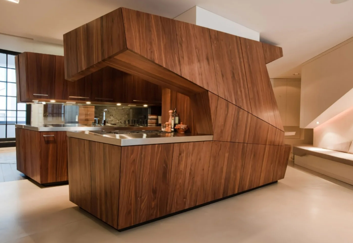 Изысканная элегантность: раскрываем красоту изготовленных на заказ деревянных кухонь