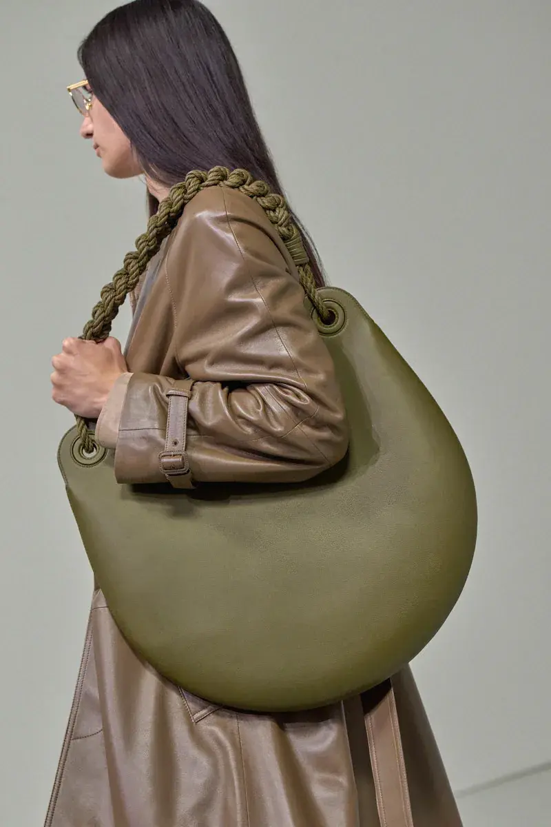 Сумки Bottega SS27 Runway 30