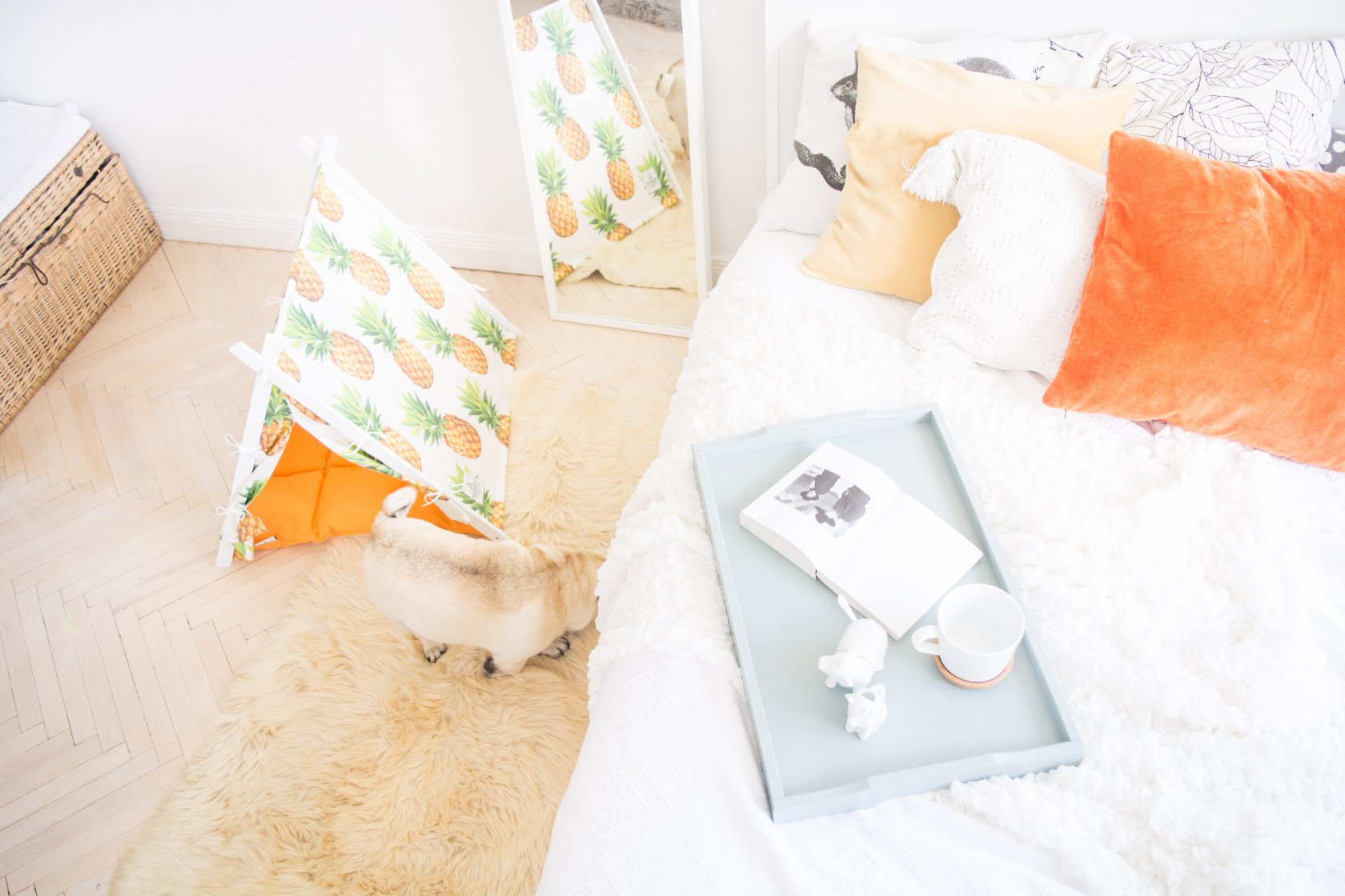 Pineapple teepee + White frame | Dog And Teepee