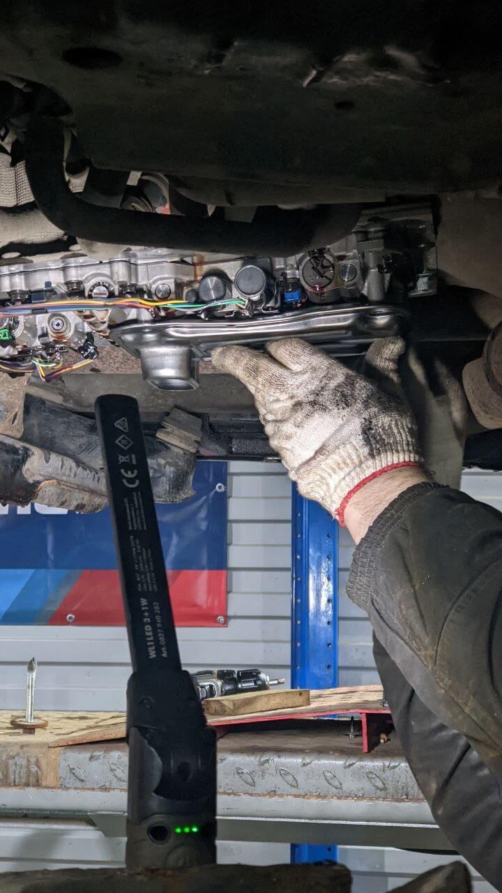 Устанавливаем новый фильтр АКПП