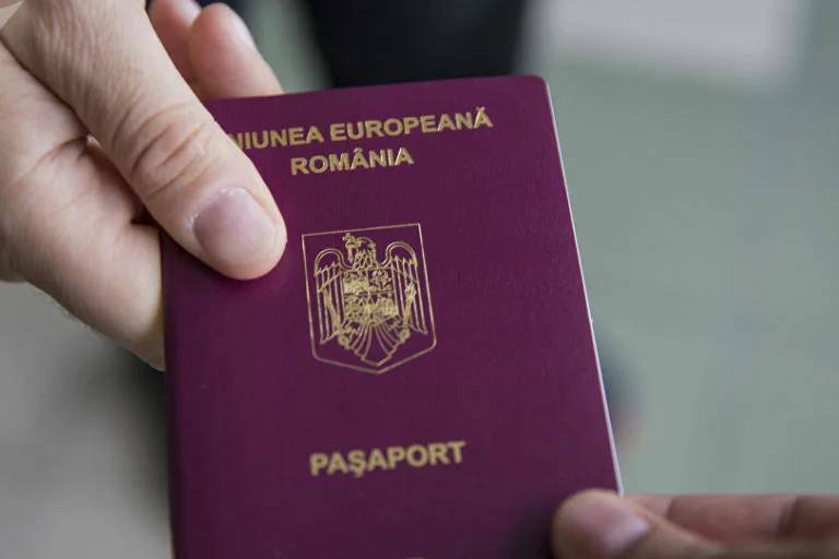 Легально ли иметь два гражданства - российское и румынское?