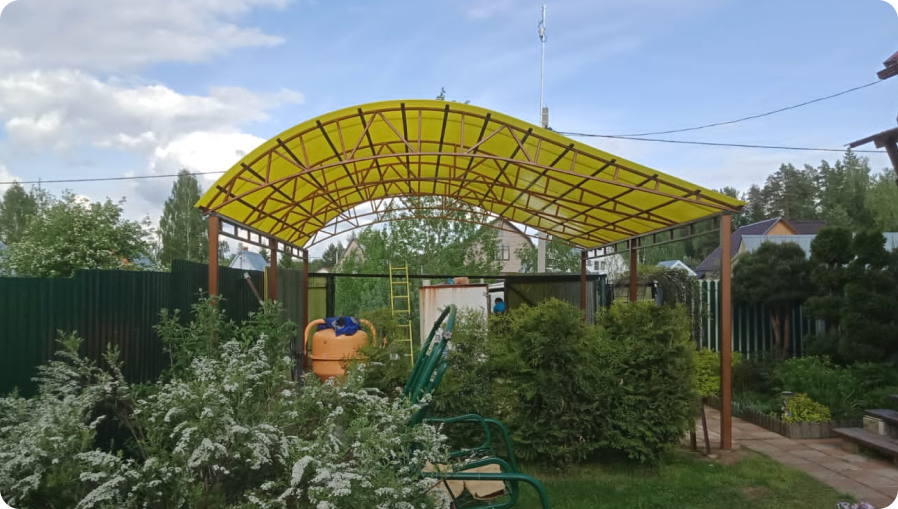 Навес из поликарбоната