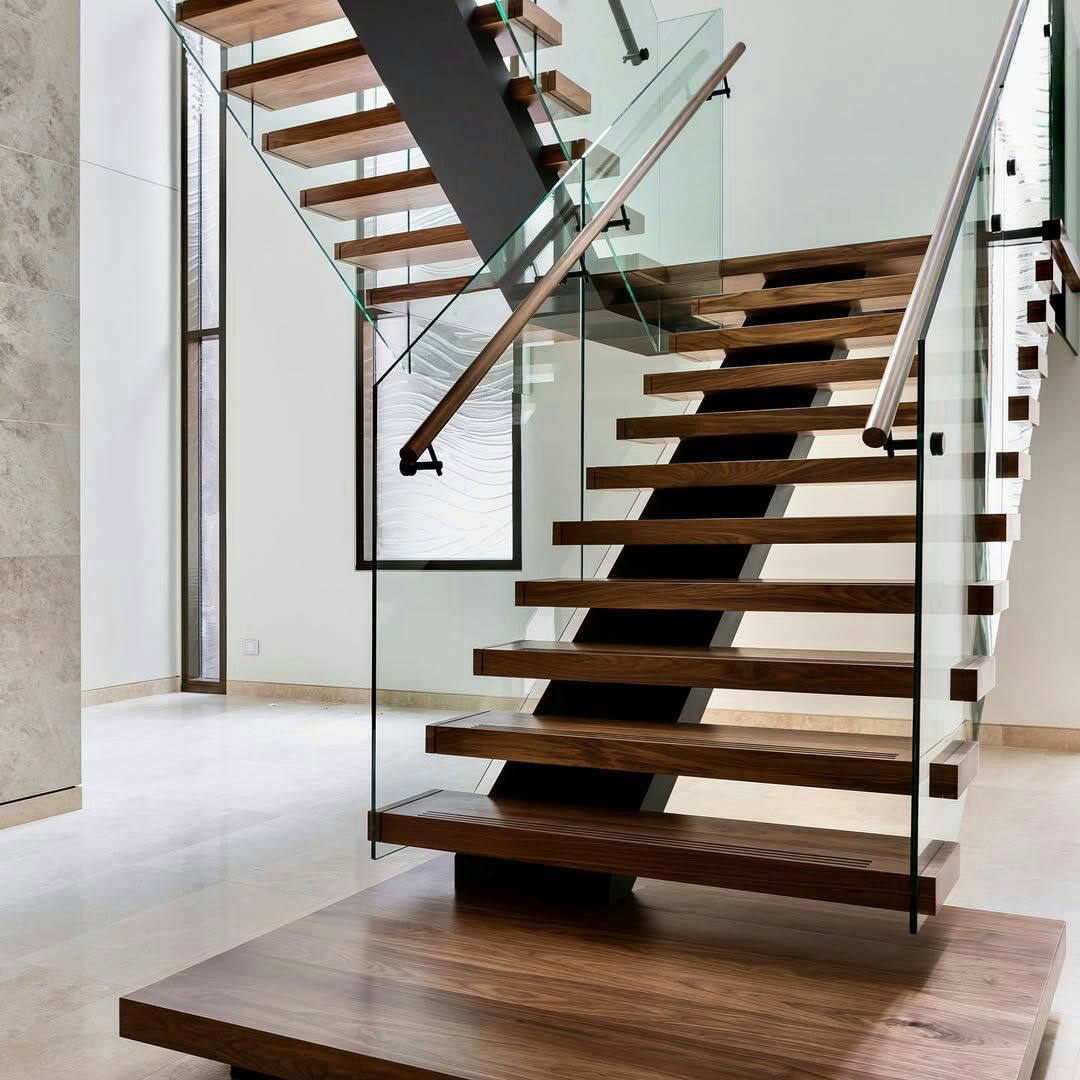 Лестница на цельносварном каркасе со смещённым монокосоуром “OFFSET”