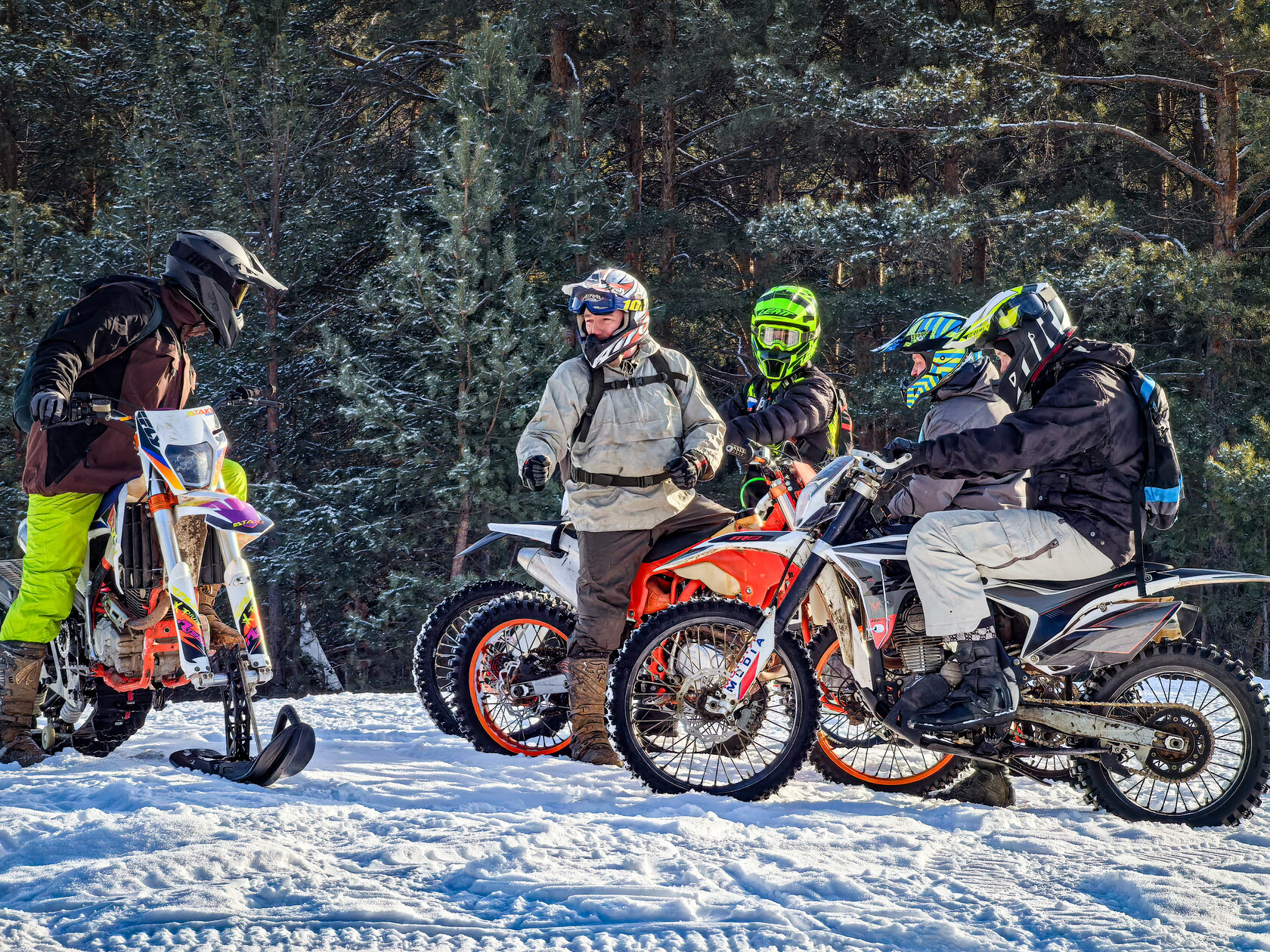 Зимнее катание в МОТОТУРе