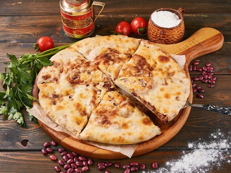 Хачапури Лобиани с фасолевой начинкой