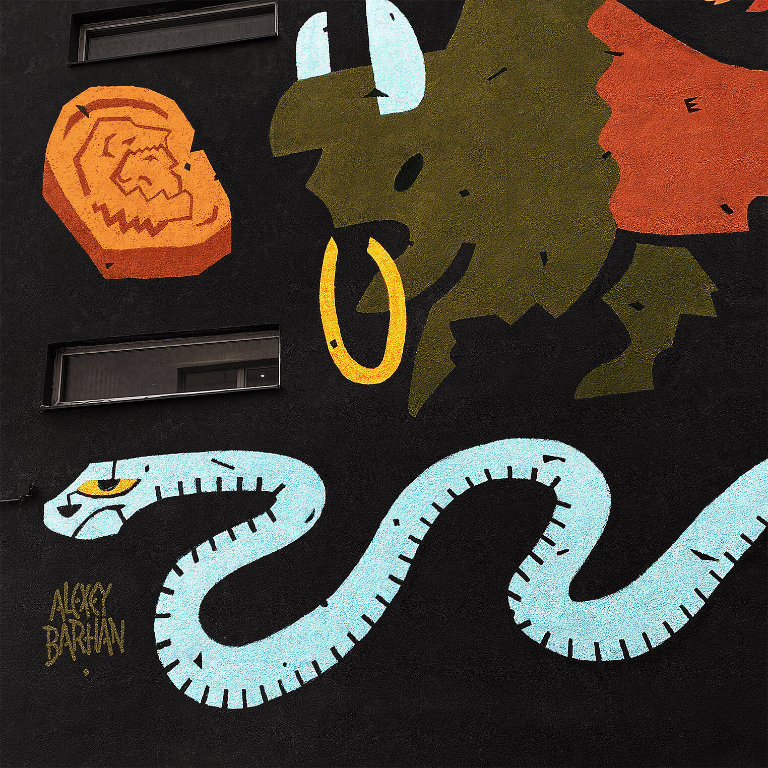 Росписи в Екатеринбурге на фестивале Стенографиия. Муралы авторства Алексея Бархана.